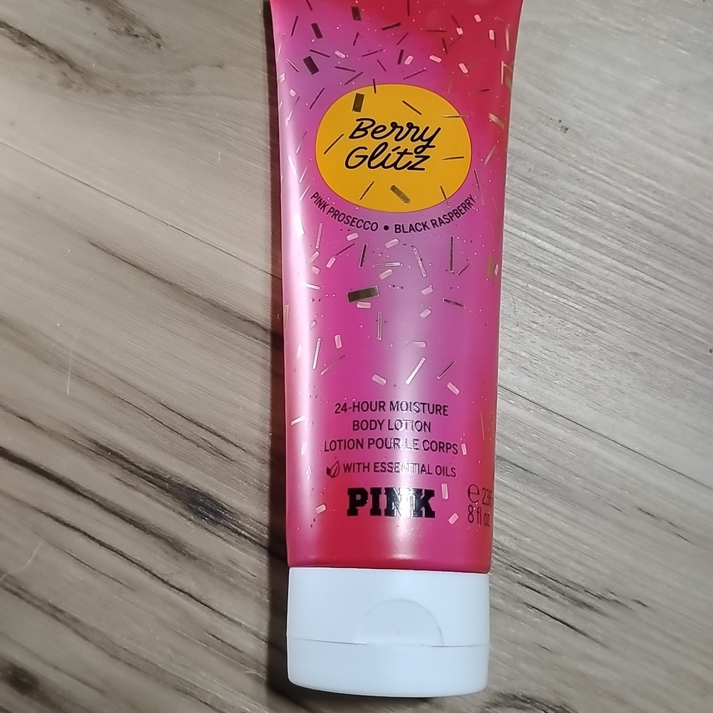 PINK Victoria's Secret Berry Glitz Body Lotion - Pink